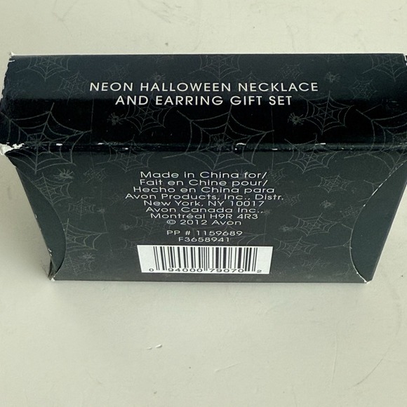 Avon Halloween Neon Black Cat/Spider Web Necklace & Earring Set. S9023 - Picture 4 of 4